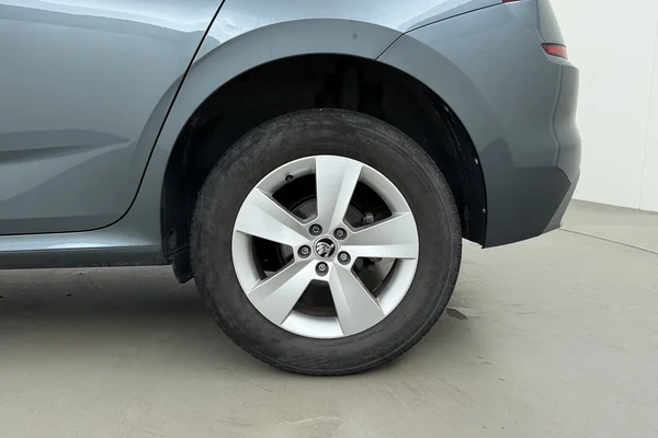 Skoda Kamiq (2021) — foto 12 van 15