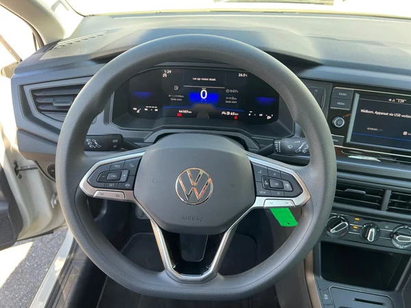 VOLKSWAGEN Taigo (2023) — foto 16 van 24