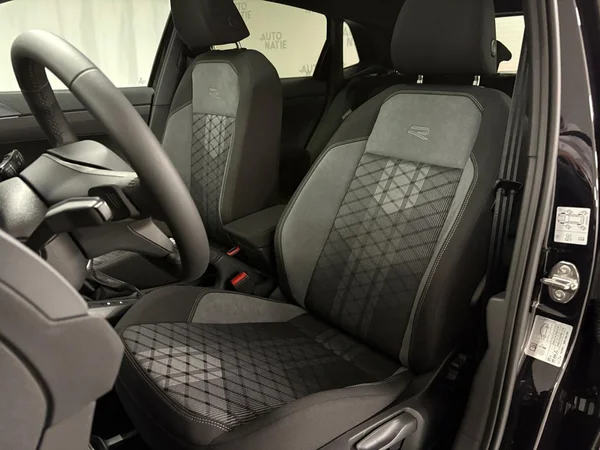 VOLKSWAGEN Polo (2026) — foto 6 van 15