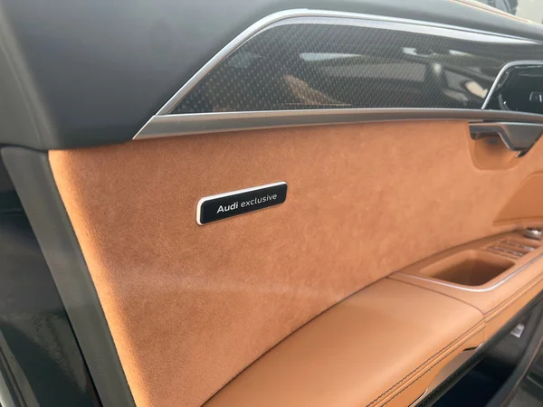 AUDI A8 PHEV (2025) — foto 2 van 16