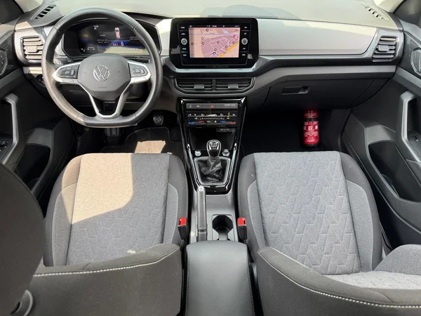 VOLKSWAGEN T-Cross (2024) — foto 15 van 16
