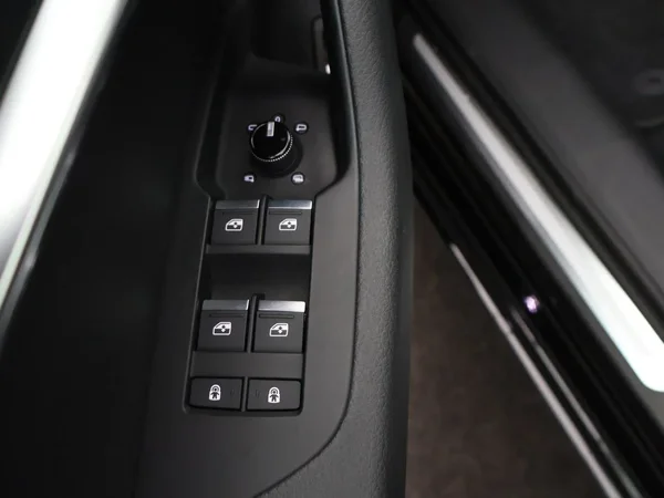 Audi A6 (2023) — foto 21 van 28