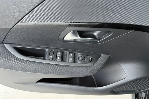 Peugeot 208 (2025) — foto 8 van 16