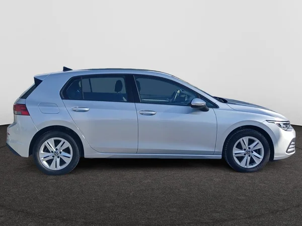 VOLKSWAGEN Golf VIII (2021) — foto 9 van 19