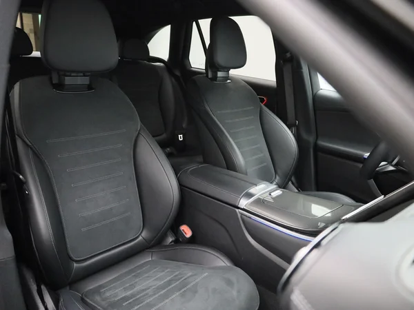 Mercedes-Benz GLC (2025) — foto 41 van 54