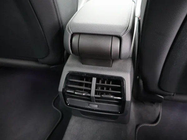 AUDI Q3 Sportback (2020) — foto 13 van 25
