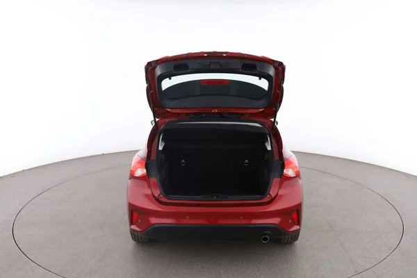 Ford Focus (2019) — foto 7 van 16
