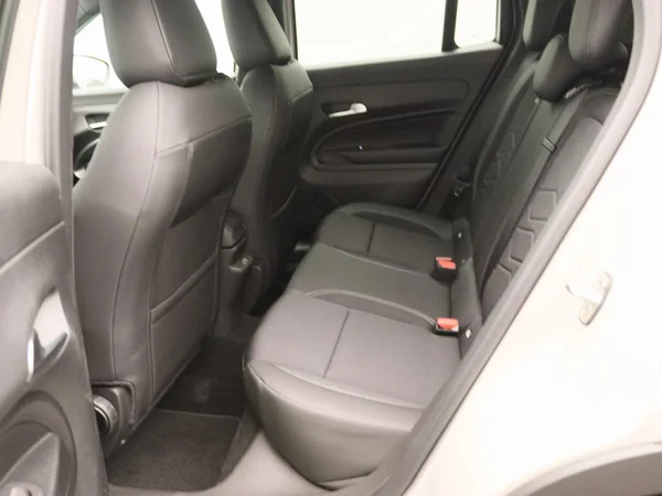 Jeep Avenger (2025) — foto 2 van 25