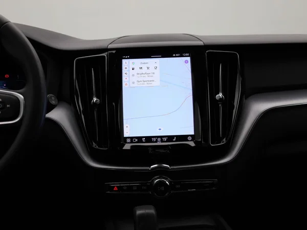 Volvo XC60 (2021) — foto 44 van 44