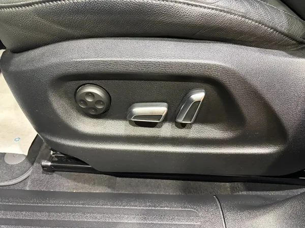 Audi Q5 (2015) — foto 2 van 28