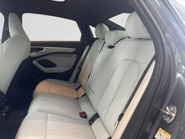 AUDI A6 Dsl (2026) — foto 9 van 22