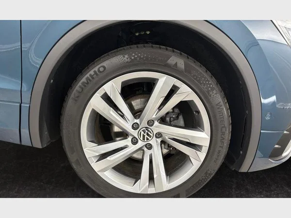 Volkswagen Tiguan (2024) — foto 14 van 15