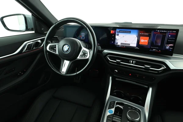 BMW i4 (2023) — foto 4 van 16