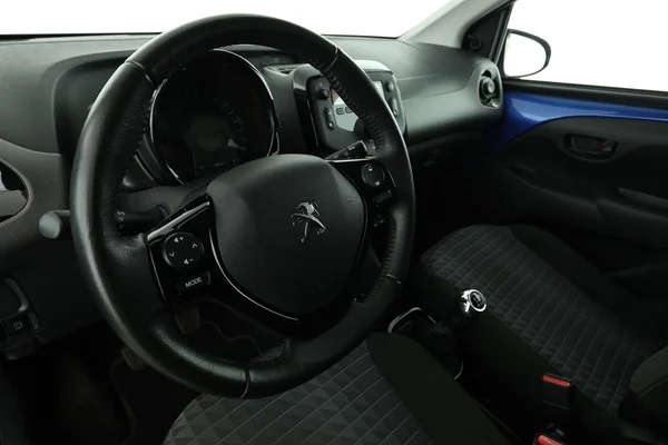 Peugeot 108 (2021) — foto 2 van 16