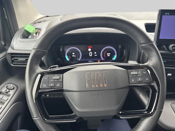 Fiat Doblò (2025) — foto 2 van 22