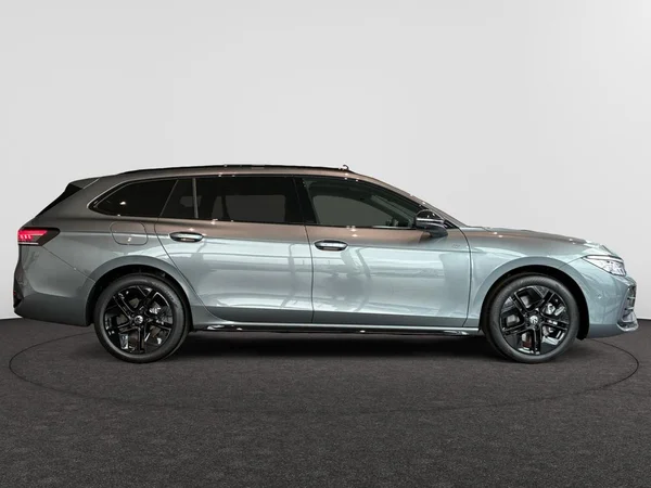 VOLKSWAGEN Passat Variant eHybrid (PHEV) (2026) — foto 16 van 21