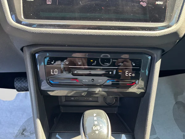 VOLKSWAGEN Tiguan eHybrid (PHEV) (2021) — foto 8 van 20