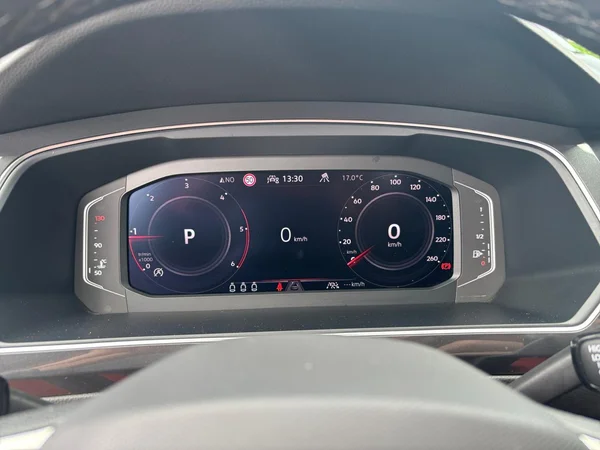 VOLKSWAGEN Tiguan Allspace Dsl (2023) — foto 6 van 24