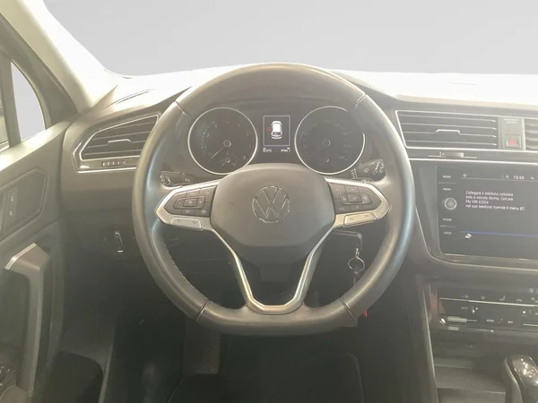 VOLKSWAGEN Tiguan (2022) — foto 4 van 20