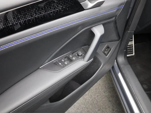 VOLKSWAGEN Tiguan (2025) — foto 7 van 24
