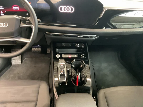 AUDI A5 Avant (2025) — foto 3 van 24