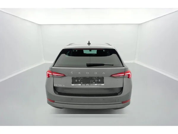 SKODA Octavia Combi Dsl (2022) — foto 5 van 36