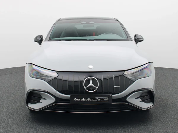 Mercedes-Benz EQE (2025) — foto 23 van 33