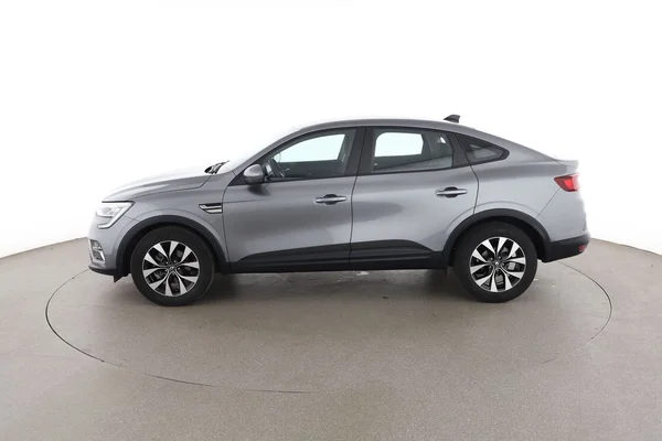 Renault Arkana (2022) — foto 9 van 16