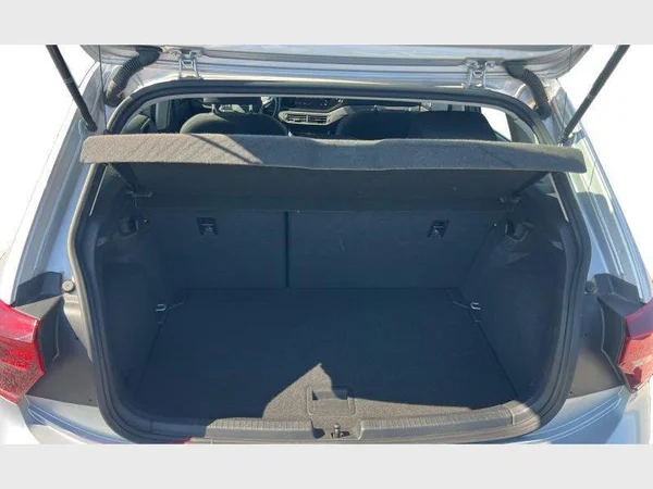 Volkswagen Polo (2023) — foto 17 van 24