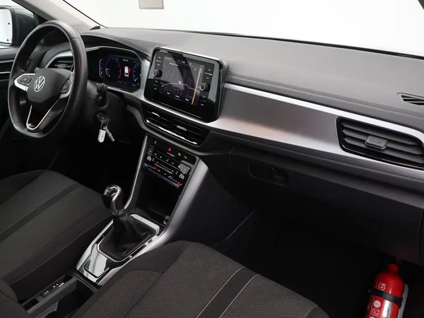 Volkswagen T-Roc (2022) — foto 3 van 28
