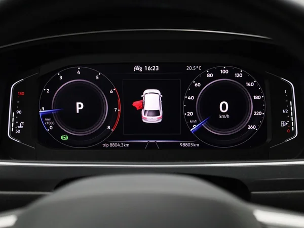 Volkswagen Tiguan (2022) — foto 2 van 45