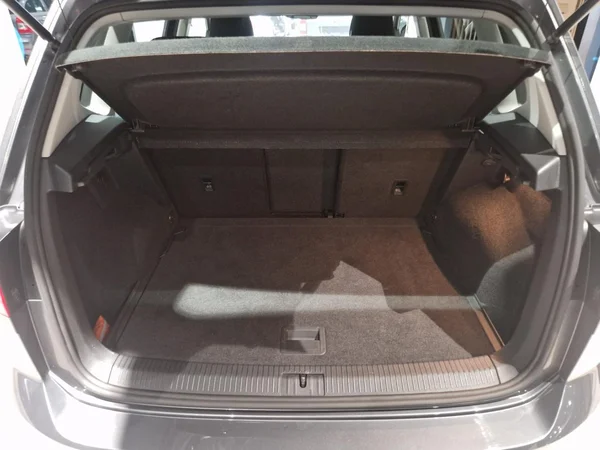 VOLKSWAGEN Golf Sportsvan (2020) — foto 17 van 26