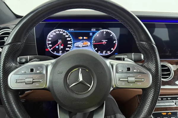 Mercedes-Benz E-Class (W213) (2019) — foto 6 van 34