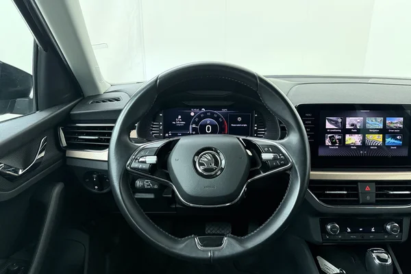 Skoda Kamiq (2021) — foto 2 van 20