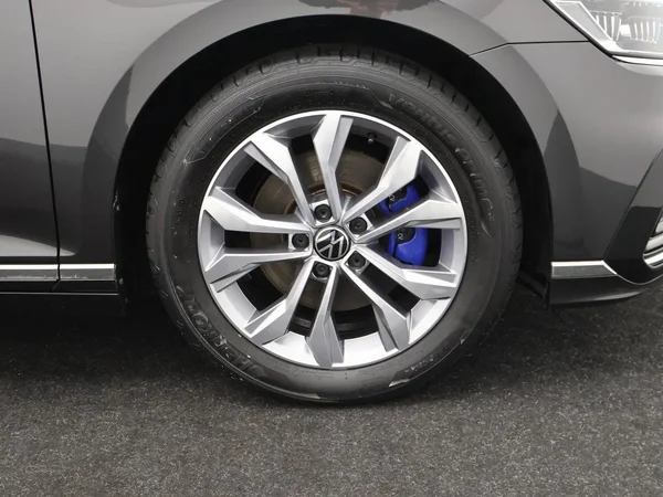 Volkswagen Passat (2022) — foto 24 van 29
