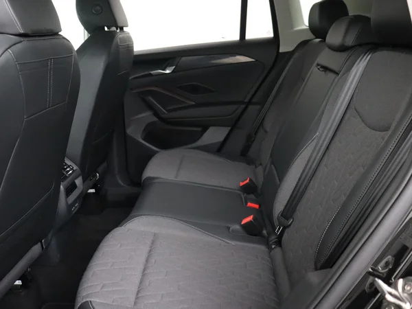 VOLKSWAGEN Tiguan (2025) — foto 5 van 18