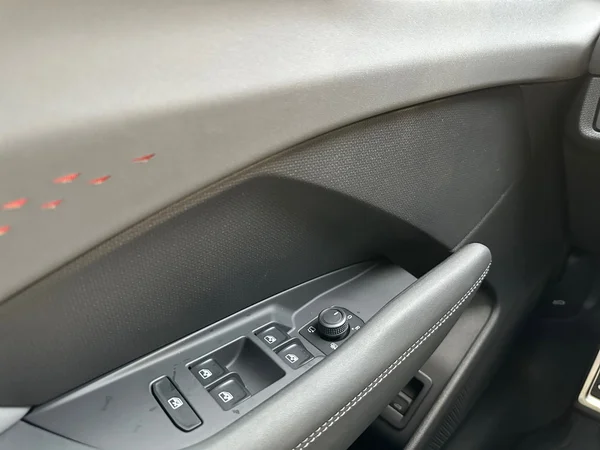 CUPRA Terramar e-Hybrid (PHEV) (2025) — foto 8 van 21