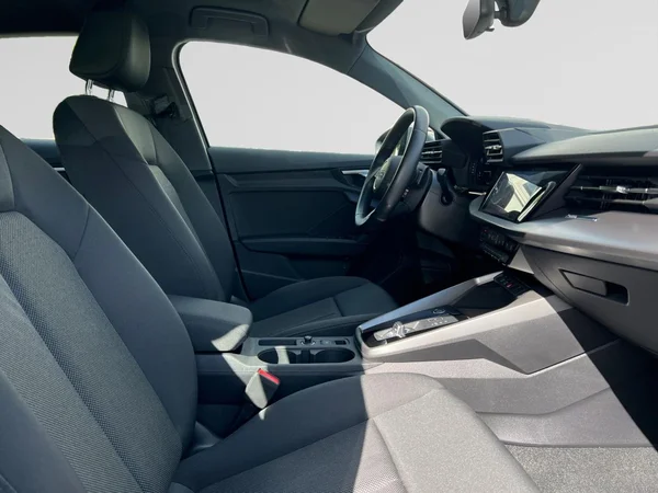 AUDI A3 Sportback (2024) — foto 8 van 24