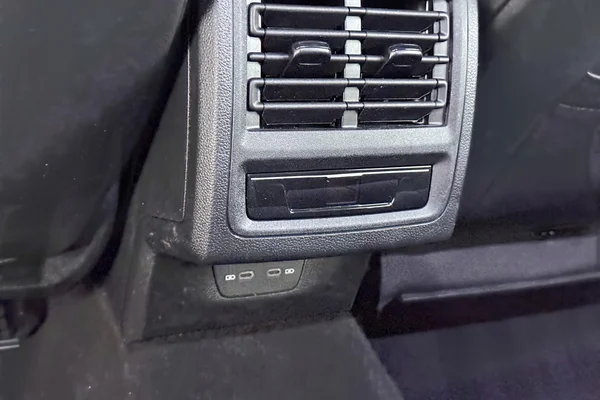 Volkswagen Golf VIII (2024) — foto 15 van 38