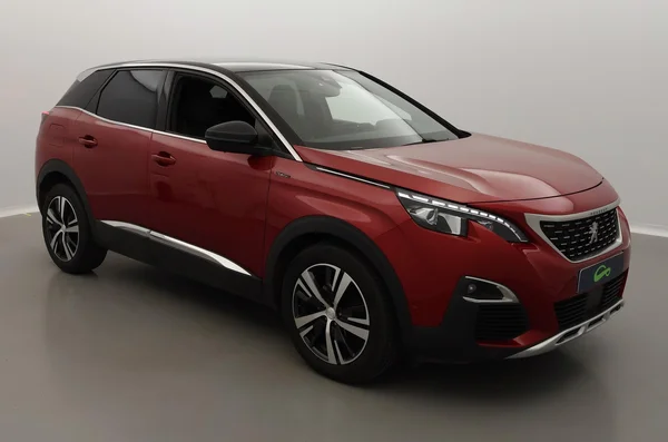 Peugeot 3008 (2018) — foto 34 van 36