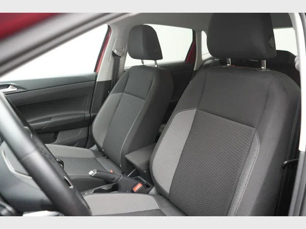 VOLKSWAGEN Polo (2024) — foto 13 van 25