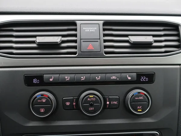 Volkswagen Caddy (2018) — foto 17 van 28