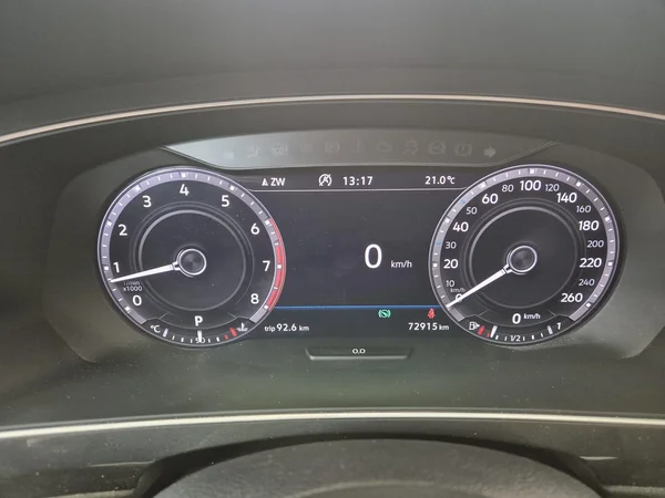 Volkswagen Tiguan (2018) — foto 14 van 23