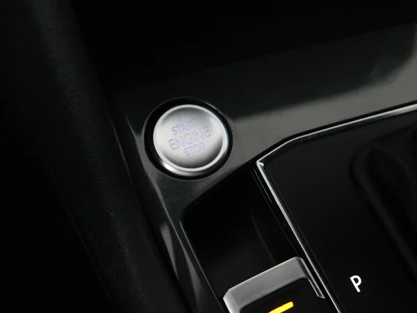 VOLKSWAGEN Tiguan (2019) — foto 15 van 28