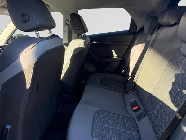AUDI A1 Allstreet (2025) — foto 9 van 17