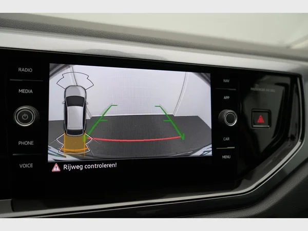VOLKSWAGEN Taigo (2022) — foto 2 van 26