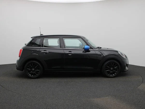 MINI One (2022) — foto 31 van 34