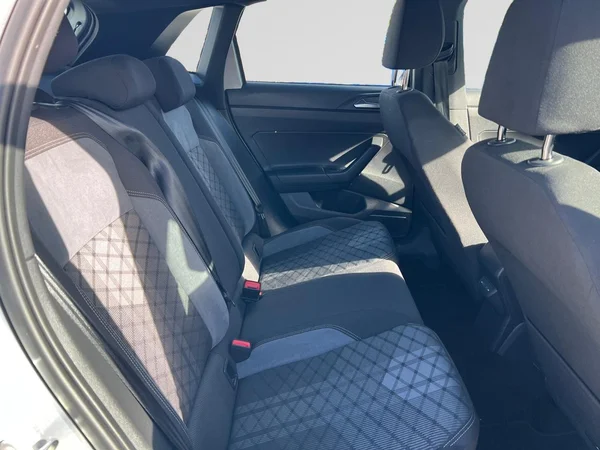 VOLKSWAGEN Polo (2024) — foto 5 van 18