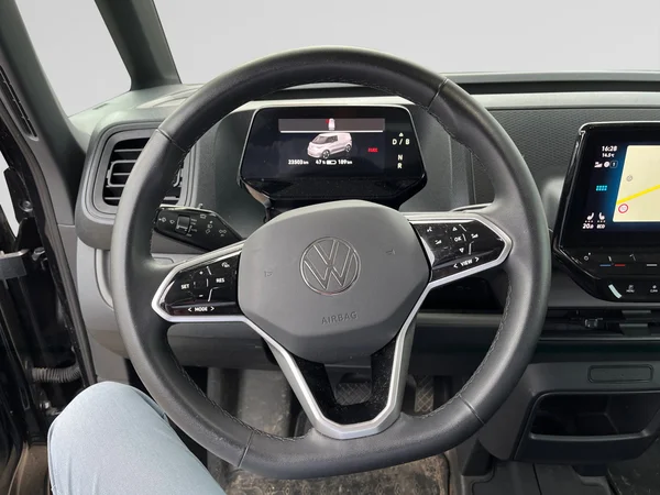 VOLKSWAGEN ID.Buzz (2023) — foto 14 van 24