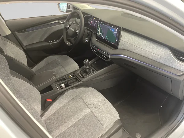 SKODA Octavia Combi (2026) — foto 2 van 21